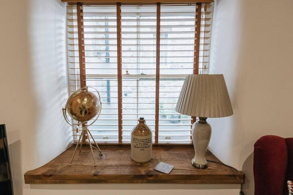Fryers Cottage - Beautiful 2 Bedroom Town & Country Cottage On Edge Of Peak District Wirksworth エクステリア 写真