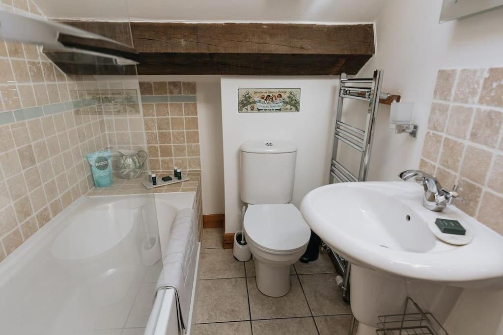 Fryers Cottage - Beautiful 2 Bedroom Town & Country Cottage On Edge Of Peak District Wirksworth エクステリア 写真